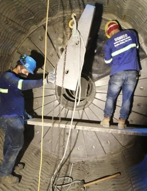Cambio de Placas para Molino de Bolas para Cemento
